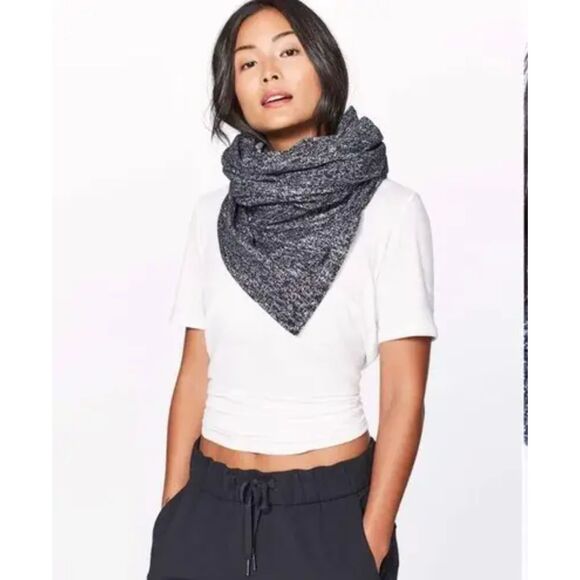 Lululemon Heather Gray Vinyasa Scarf OS EUC - Picture 1 of 6